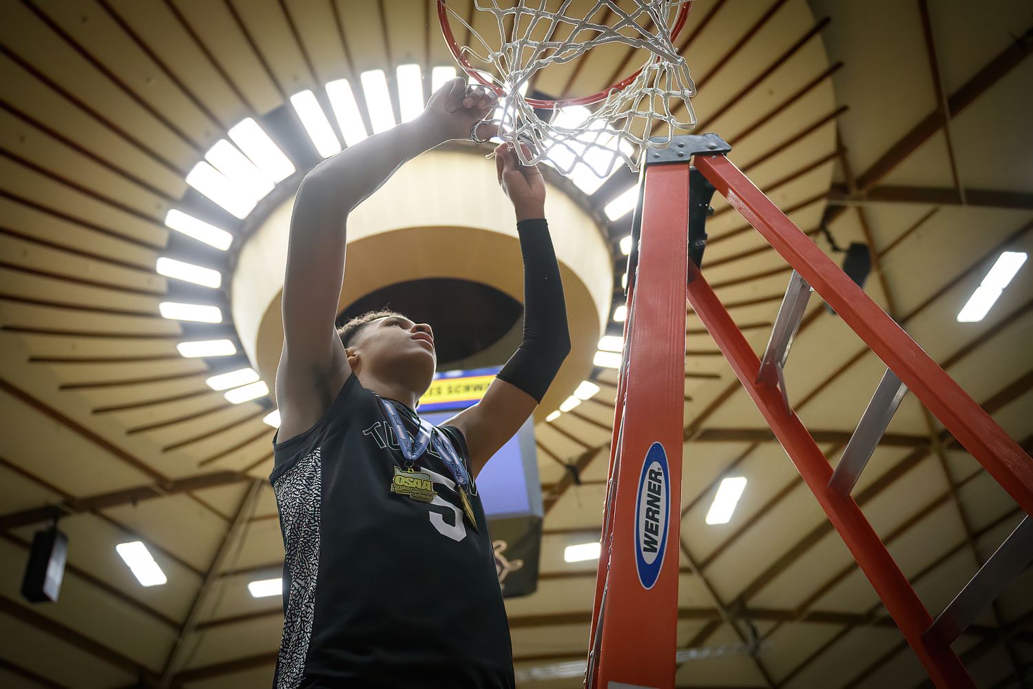 2023-3-11-Tualatin-WestLinn-Championship-Postgame-0603-NR-clear